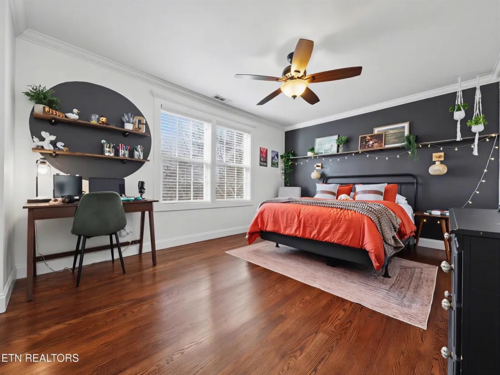 Teen bedroom — before